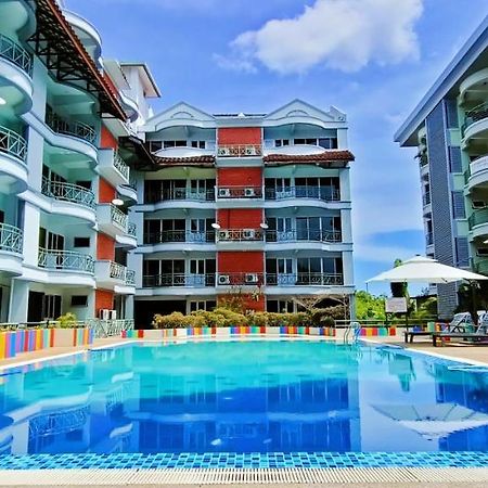 Perdana Serviced Apartment & Resorts Padang Mat Sirat Eksteriør billede