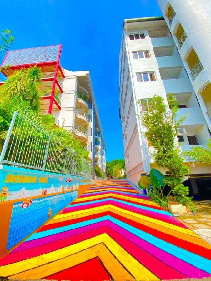 Perdana Serviced Apartment & Resorts Padang Mat Sirat Eksteriør billede
