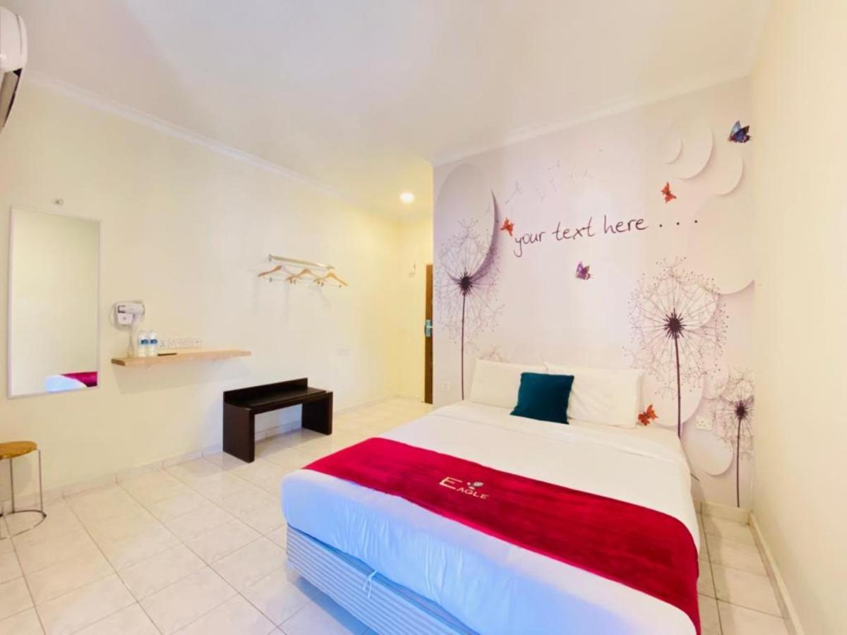 Perdana Serviced Apartment & Resorts Padang Mat Sirat Eksteriør billede