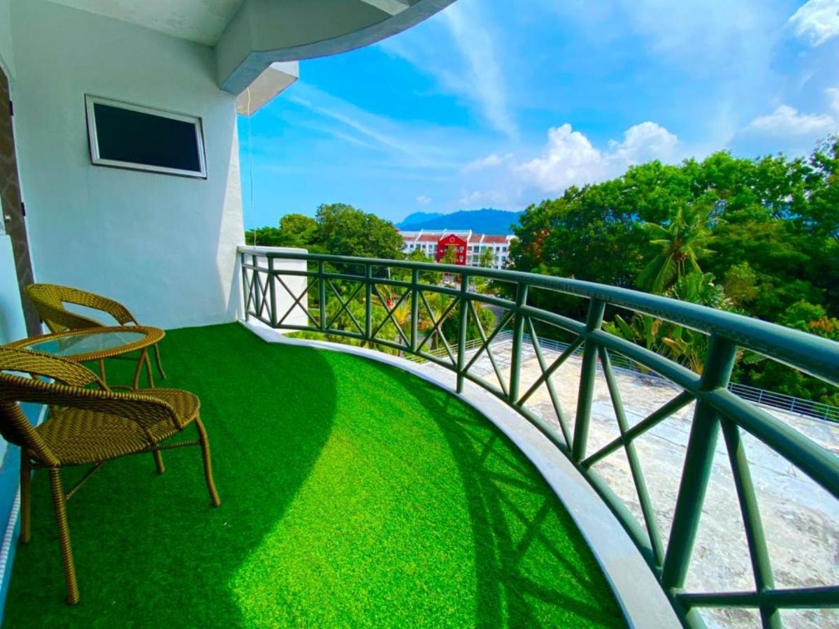 Perdana Serviced Apartment & Resorts Padang Mat Sirat Eksteriør billede