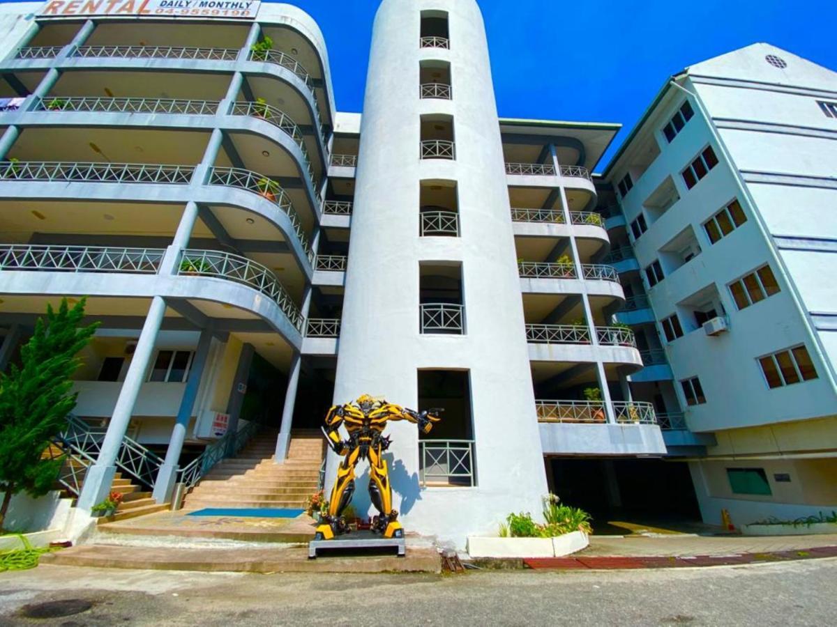 Perdana Serviced Apartment & Resorts Padang Mat Sirat Eksteriør billede