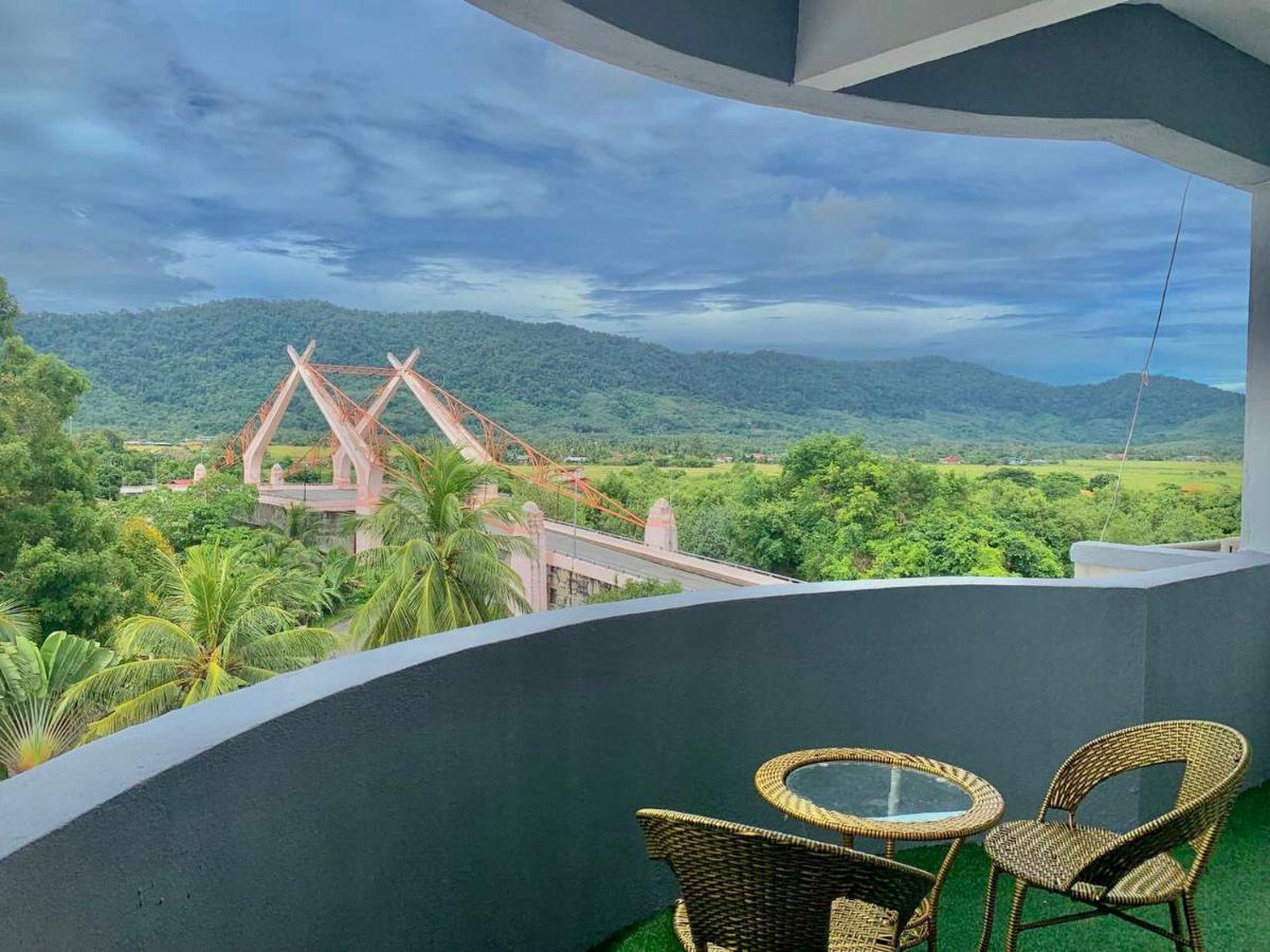 Perdana Serviced Apartment & Resorts Padang Mat Sirat Eksteriør billede