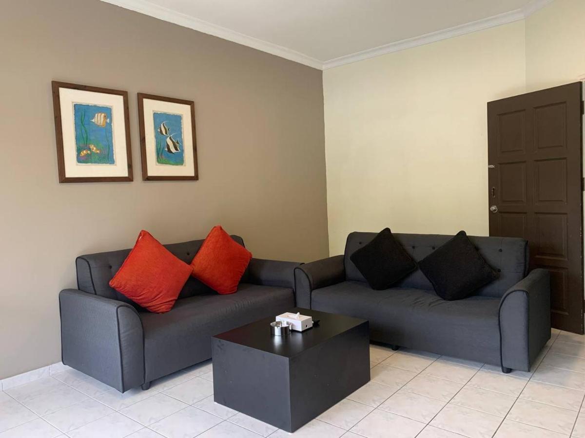 Perdana Serviced Apartment & Resorts Padang Mat Sirat Eksteriør billede