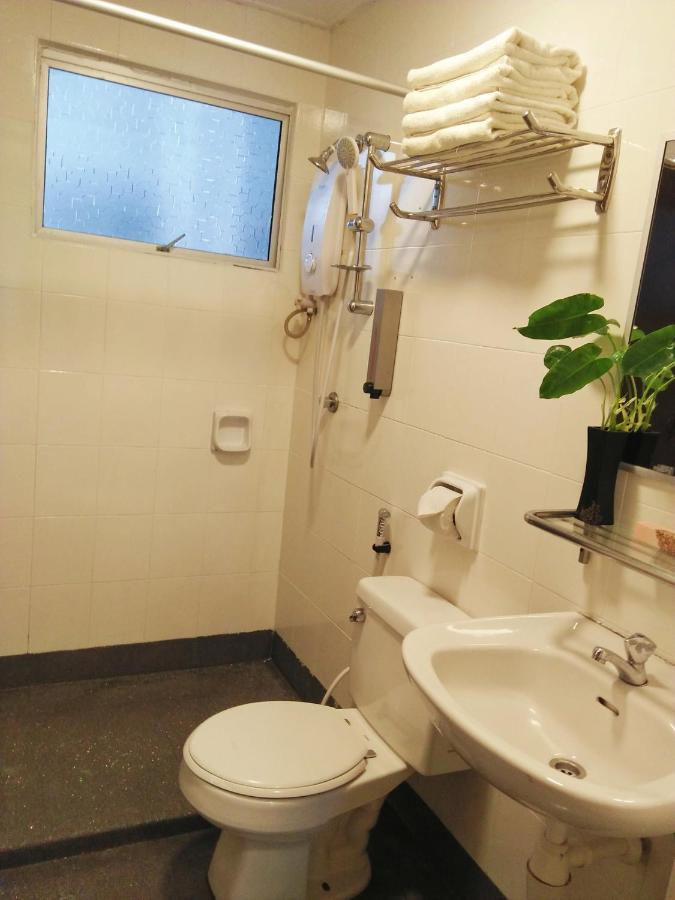 Perdana Serviced Apartment & Resorts Padang Mat Sirat Eksteriør billede