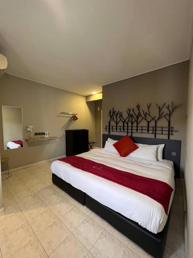 Perdana Serviced Apartment & Resorts Padang Mat Sirat Eksteriør billede