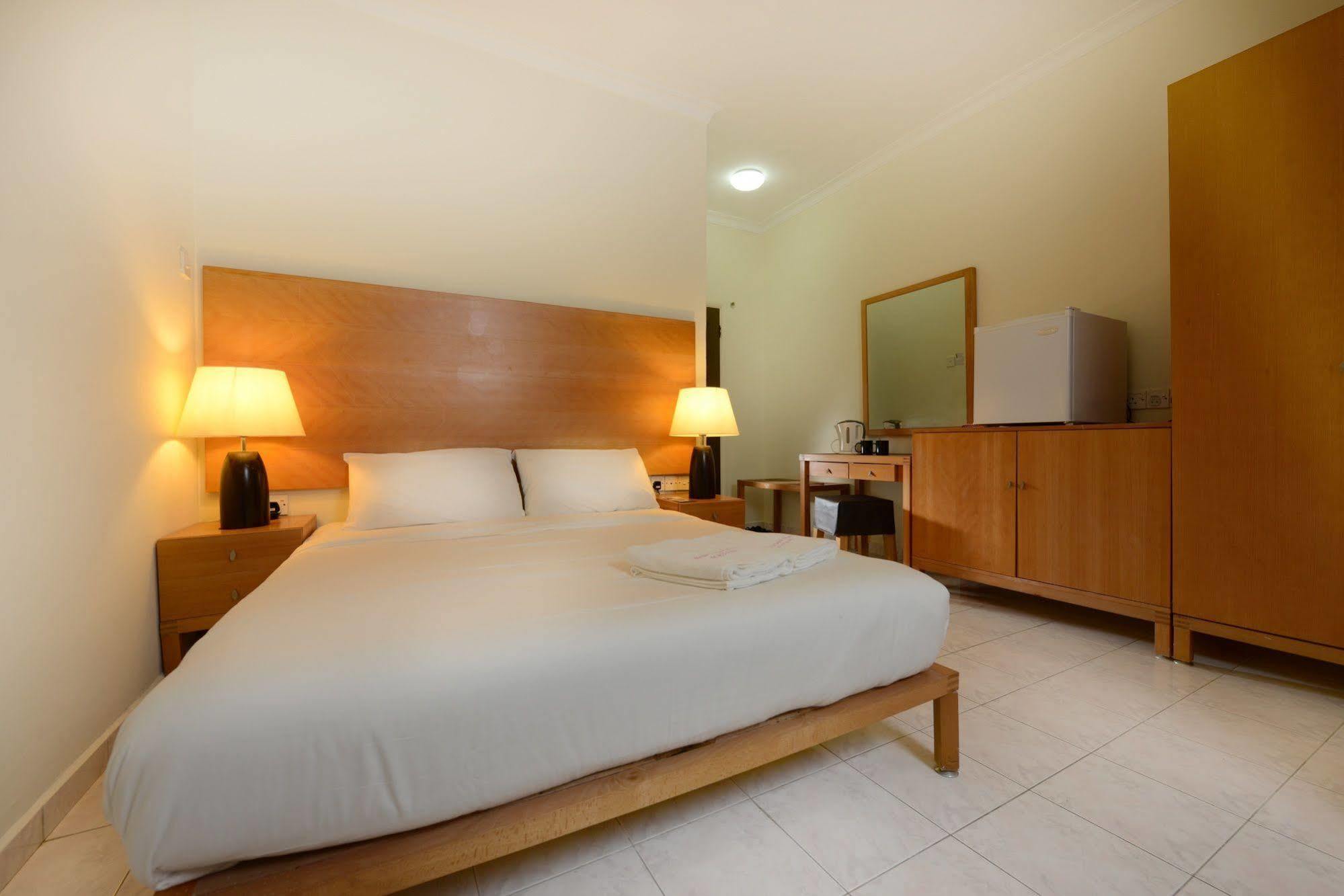 Perdana Serviced Apartment & Resorts Padang Mat Sirat Eksteriør billede